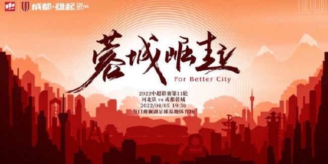 终极海报中，《美丽人生》的主演，影帝罗贝托;贝尼尼扮演的老木匠与匹诺曹同框出现